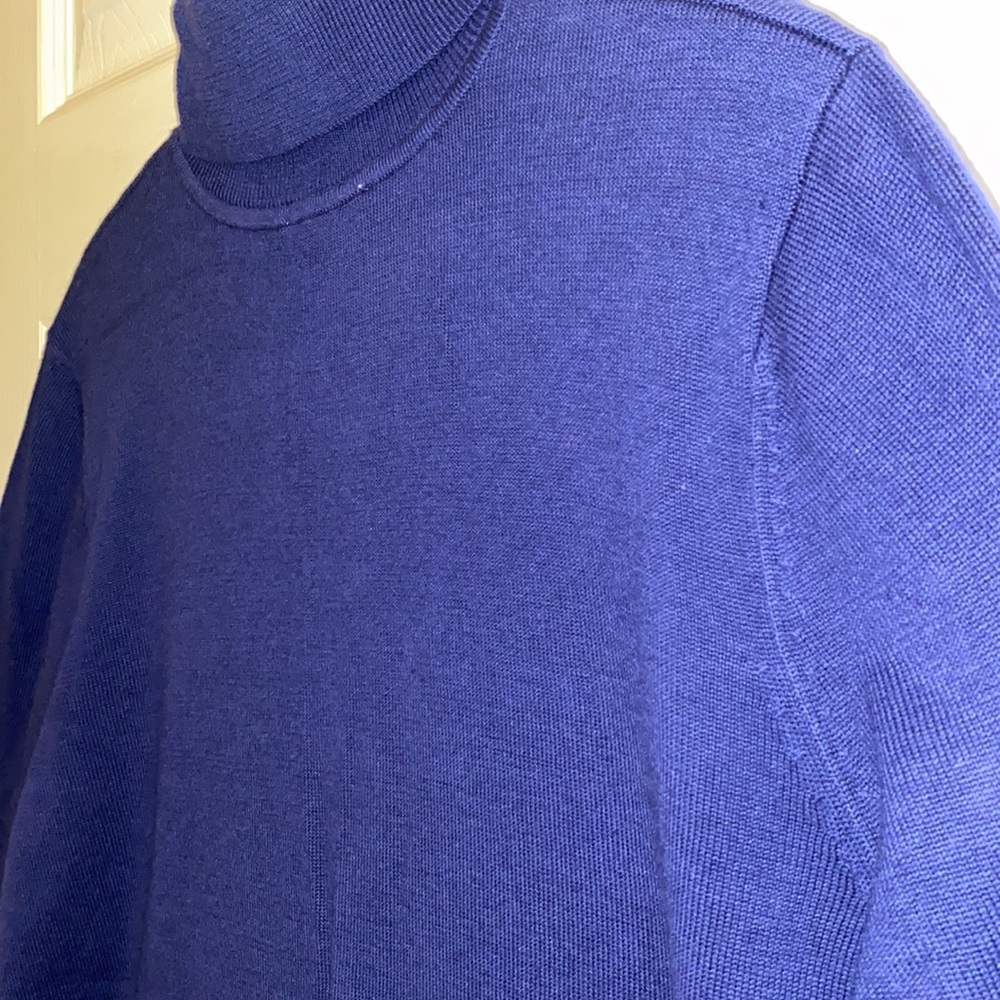 ISAACMIZRAHILIVE SZ XL NWOT . Turtleneck Royal Blue. - Picture 9 of 10